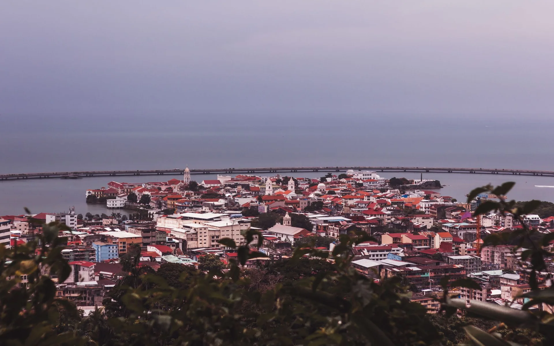 Letecký snímek Casco Viejo na panamském pobřeží