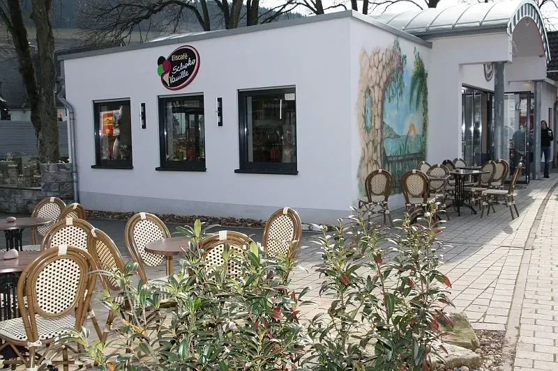 BookNoFees: Zmrzlina – Eiscafé Schoko-Vanille – Bestwig – Zmrzlinárna Čokoláda-Vanilka, foto 1