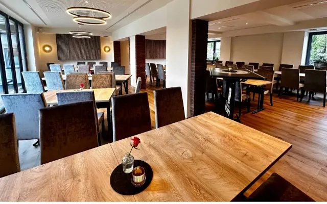 BookNoFees: Restaurace – Gasthof Hoppe – Warstein-Belecke – Gasthof Hoppe, foto 3