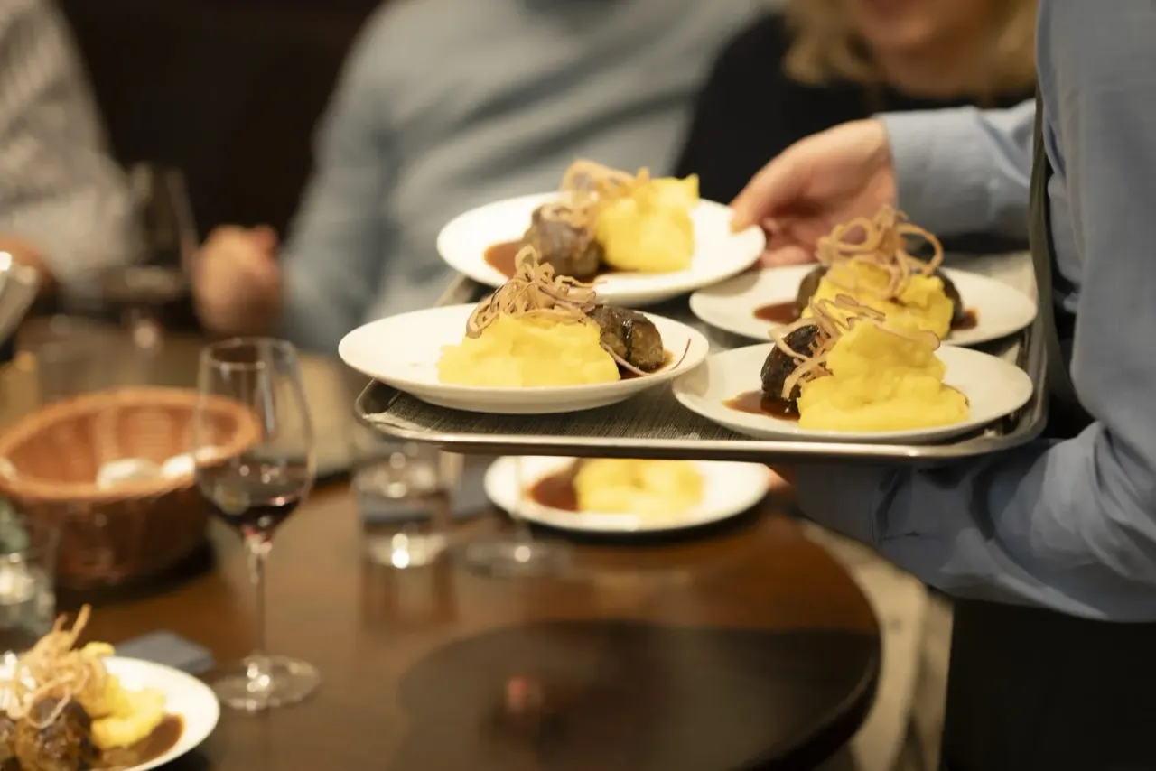 BookNoFees: Restaurace – Edlingers Tempel – Vienna – Edlingerův chrám, foto 1