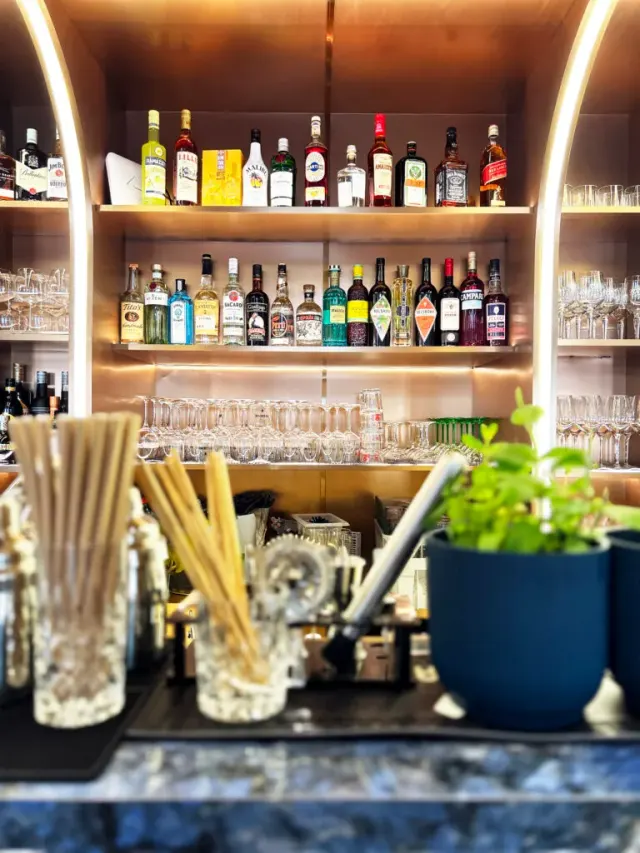 BookNoFees: Restaurace – Happy Lamb – Vienna – Šťastné jehňátko, foto 3