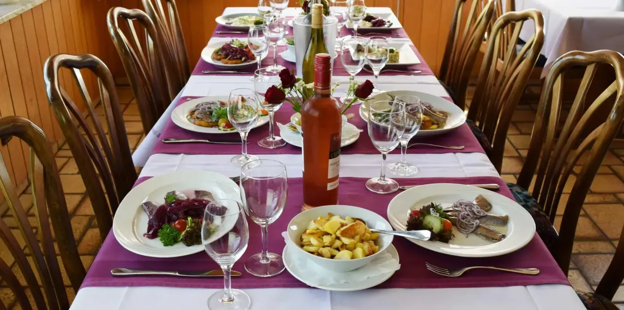 BookNoFees: Restaurace – Rübezahl-Baude – Iserlohn – Rübezahlova chata, foto 1