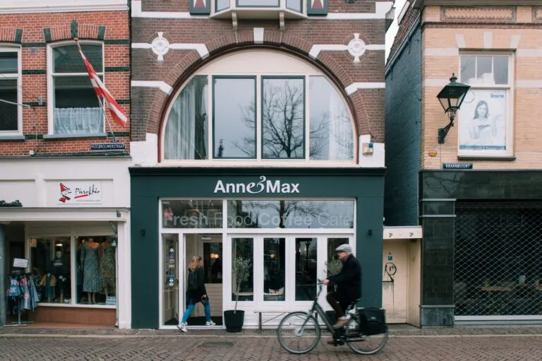 BookNoFees: Kavárna – Anne&Max – Amsterdam – Anne a Max, foto 1