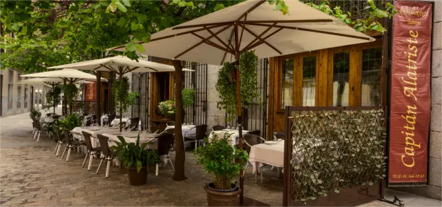 BookNoFees: Restaurace – Taberna del Capitán Alatriste – Madrid – Hospoda kapitána Alatristeho, foto 2