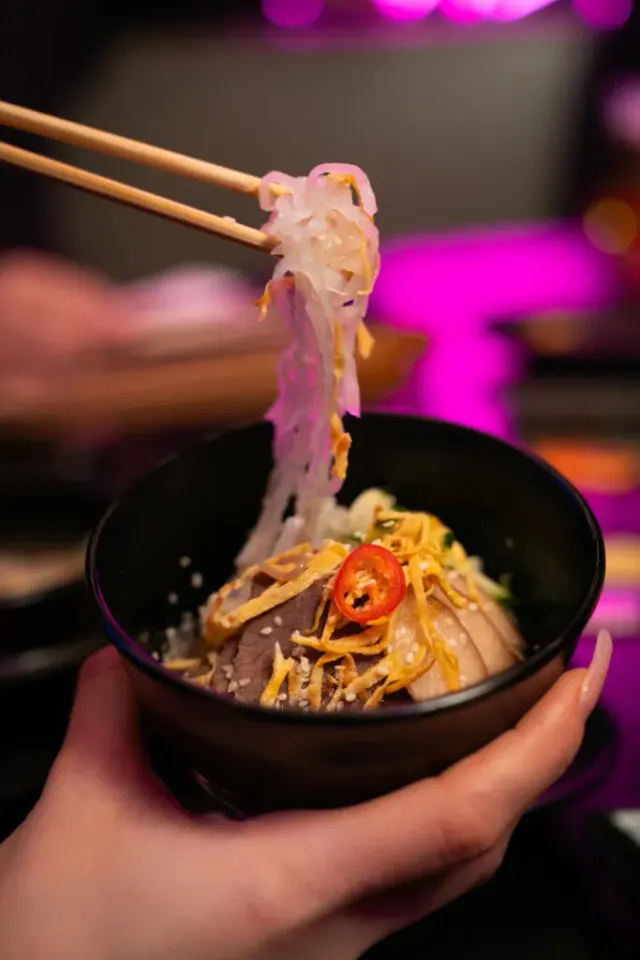 BookNoFees: Restaurace – Seoul Sista – Amsterdam – Soul Poslední, foto 3