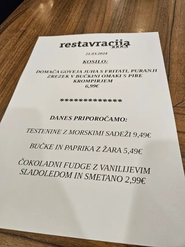 BookNoFees: Restaurace – Restavracija XXXL Ljubljana – Ljubljana – Restaurace XXXL v Lublani, foto 2