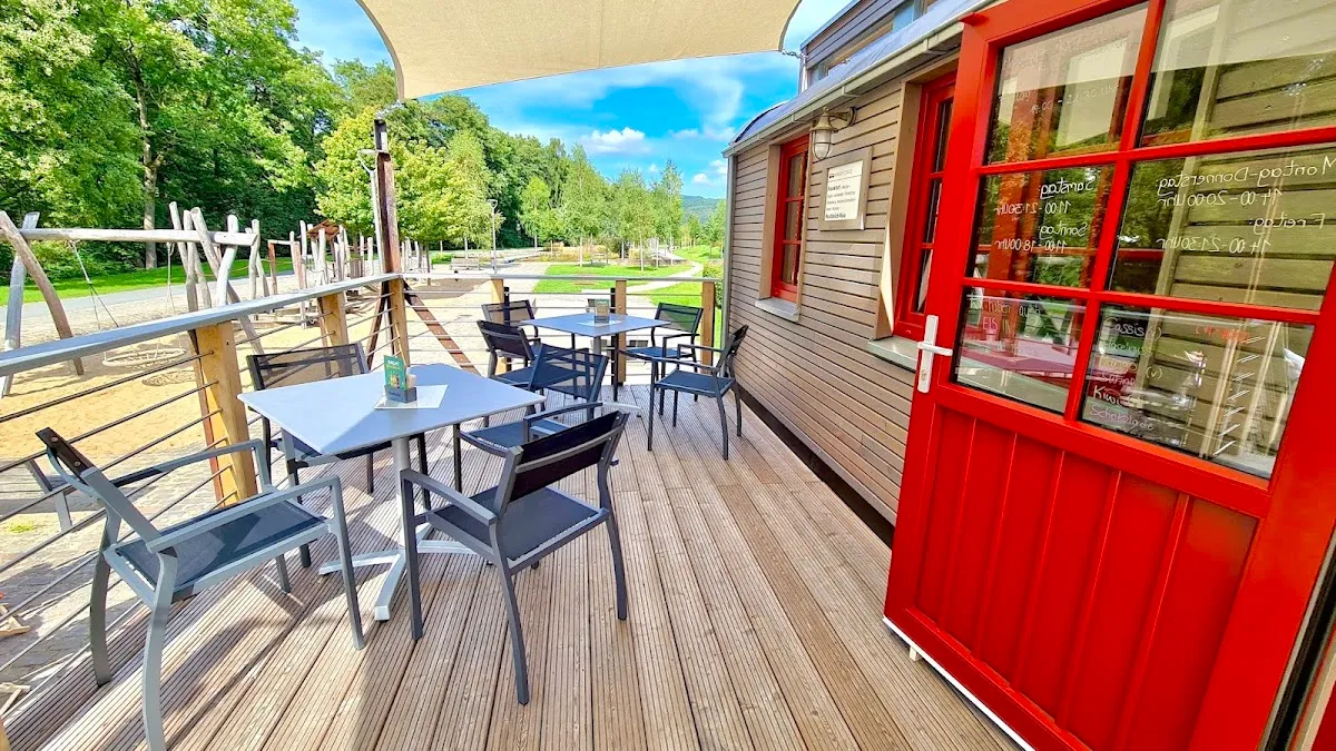 BookNoFees: Restaurace – Finnentroper Lokschuppen – Finnentrop – Lokomotivní depo ve Finnentropu, foto 1