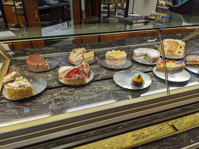 BookNoFees: Restaurace – Café Hemmer Conditorei Confiserie – Werl – Kavárna Hemmer – cukrárna a cukrářství, foto 3