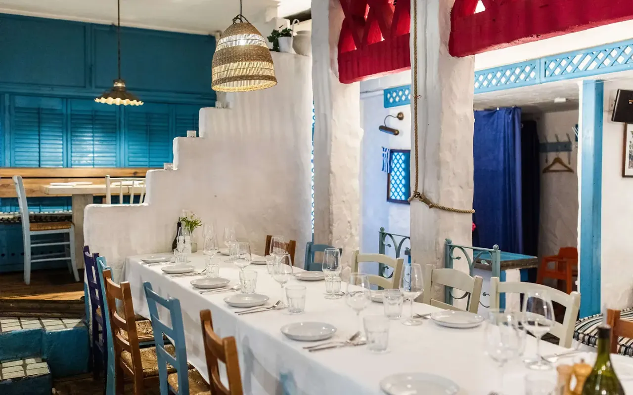 BookNoFees: Restaurace – Santorini – Warsaw – Santorini, foto 1