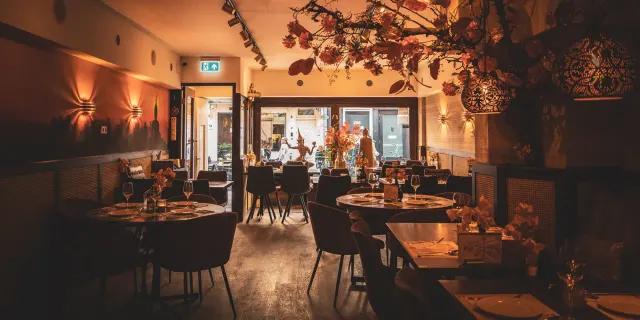BookNoFees: Restaurace – Royal Thai – Amsterdam – Thajská královská armáda, foto 2