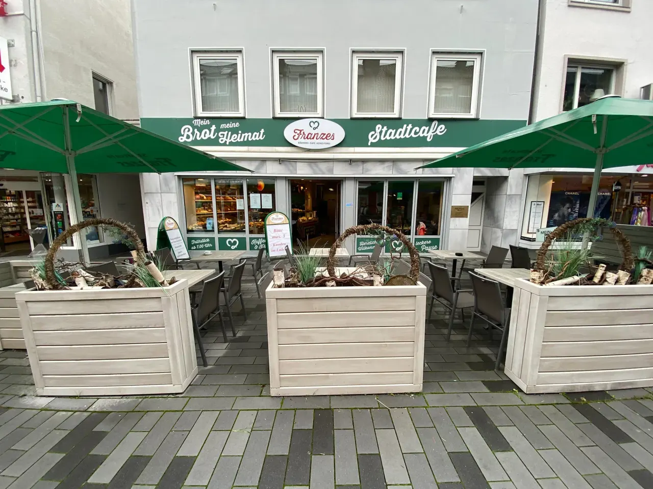 BookNoFees: Pekárna – Bäckerei & Café Franzes – Meschede – Pekárna a kavárna Franzes, foto 1