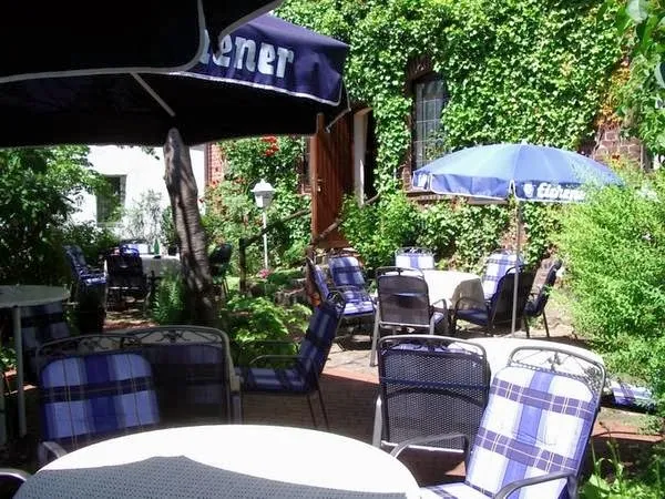 BookNoFees: Restaurace – Zum Goldenen Löwen – Kreuztal – K Zlatému lvu, foto 1