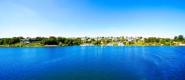 BookNoFees: Klidný prázdninový byt s balkonem a výhledem na jezero – Sundern