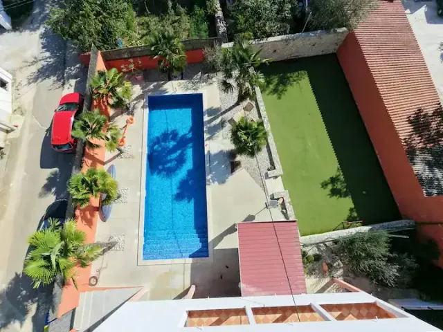 BookNoFees: Dovolená v plné kráse na ploše 130 m², bazén o rozloze 57 m² a soukromá zahrada – Čabrunići