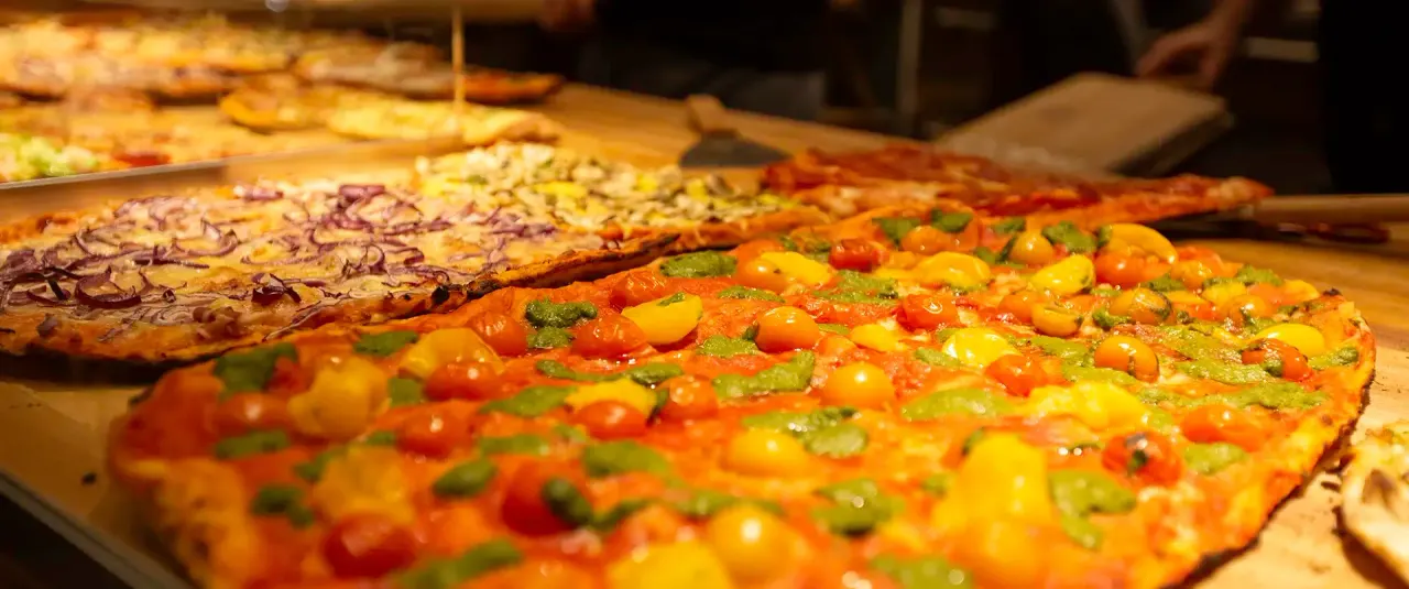 BookNoFees: Občerstvení – Latin Pizza – Bucharest – Latin Pizza, foto 1