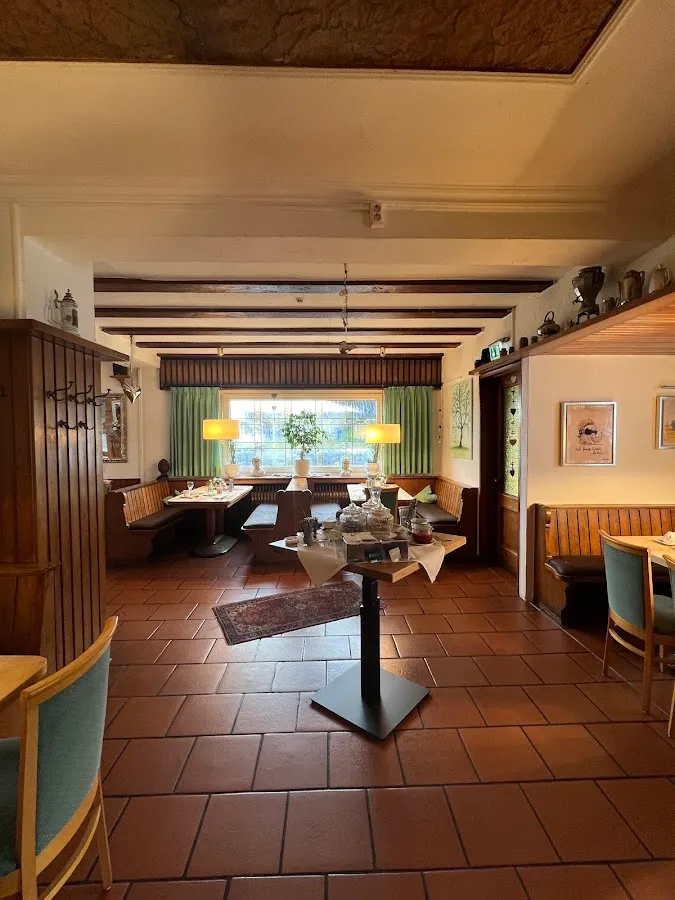 BookNoFees: Restaurace – Gasthof Wulf – Ense – Hostinec Wulf, foto 1