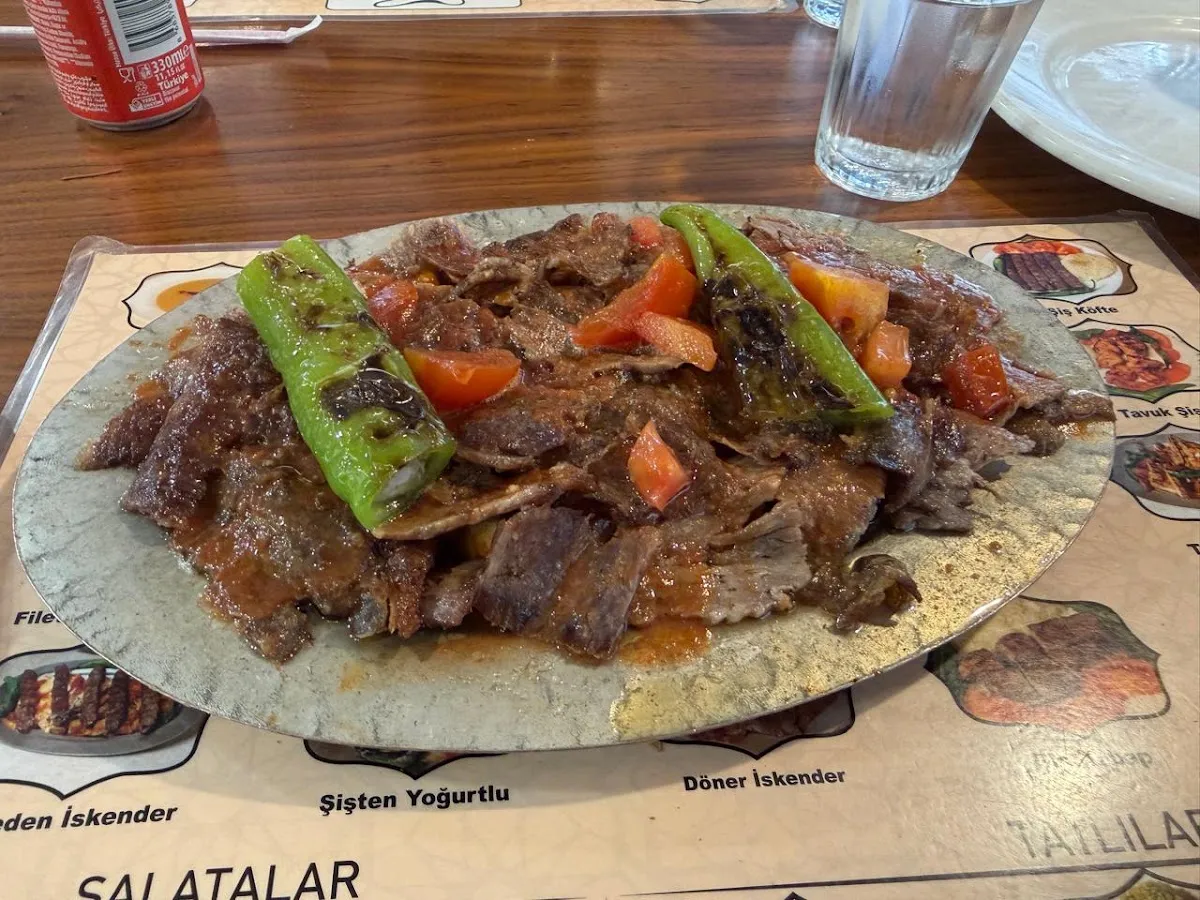 BookNoFees: Restaurace – Bursa Kebapçisi – Istanbul – Burská kebabárna, foto 1