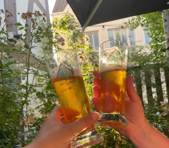 BookNoFees: Restaurace – Brauhaus Zwiebel – Soest – Pivovar Zwiebel, foto 3