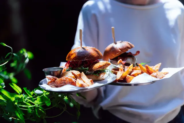 BookNoFees: Restaurace – Hashtag Pub – Bucharest – Hashtag Pub, foto 3