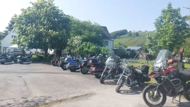 BookNoFees: Restaurace – Landgasthof Grevenstein – Meschede-Grevenstein – Venkovský hostinec Grevenstein, foto 3