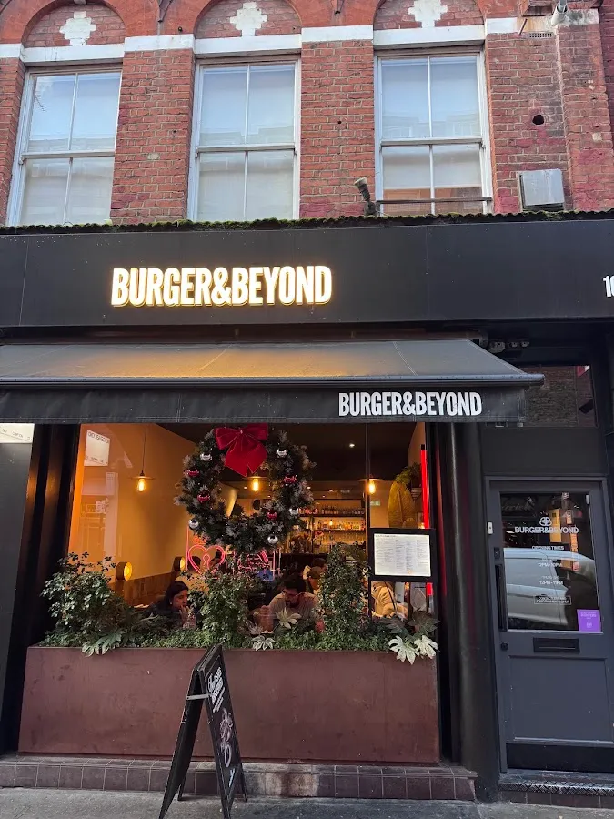BookNoFees: Restaurace – Burger & Beyond – London – Burger a ještě něco navíc, foto 1