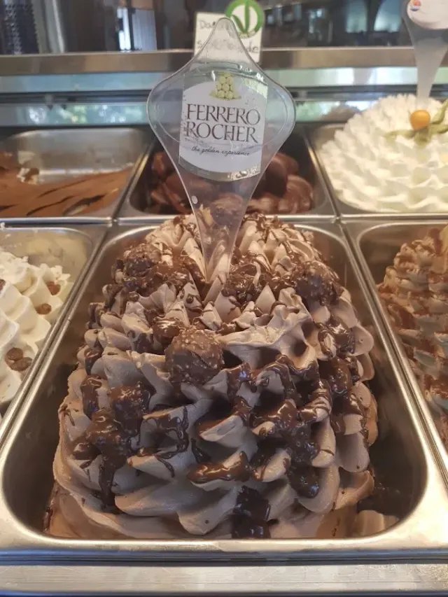 BookNoFees: Restaurace – Eiscafé San Remo – Schmallenberg – Kavárna San Remo, foto 3