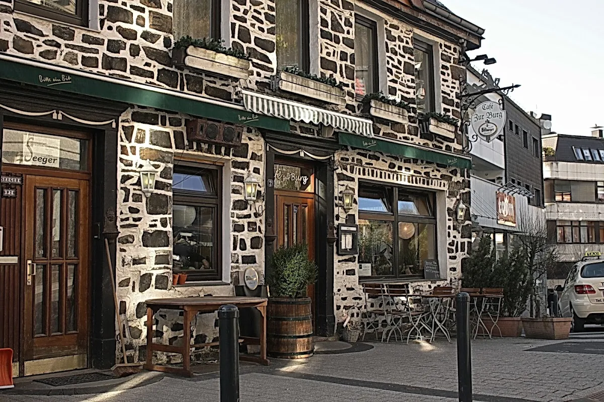 BookNoFees: Restaurace – Café zur Burg – Altena – Kavárna „Zur Burg“, foto 1