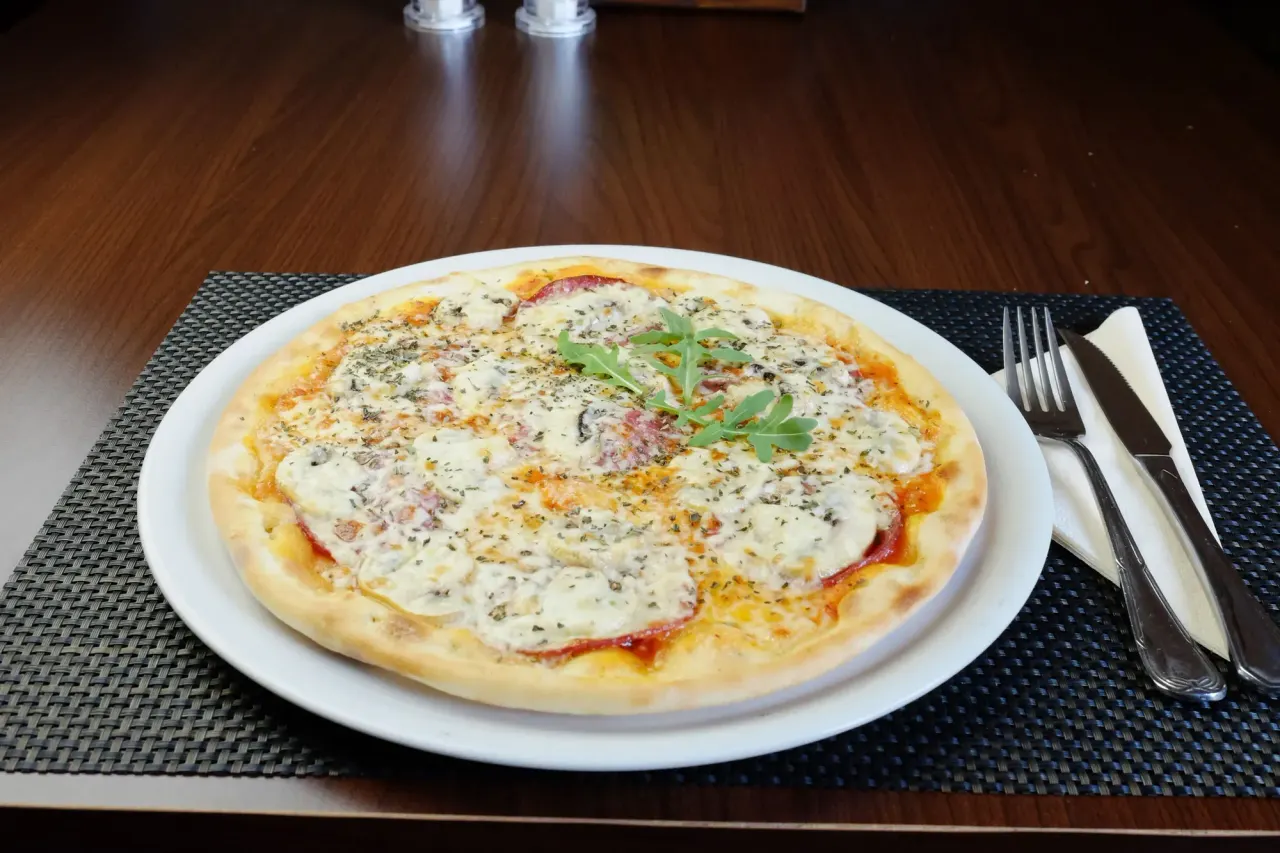 BookNoFees: Občerstvení – Delicato Pizzeria & Dönerhaus – Arnsberg-Bruchhausen – Delicato – pizzerie a dönerová restaurace, foto 1