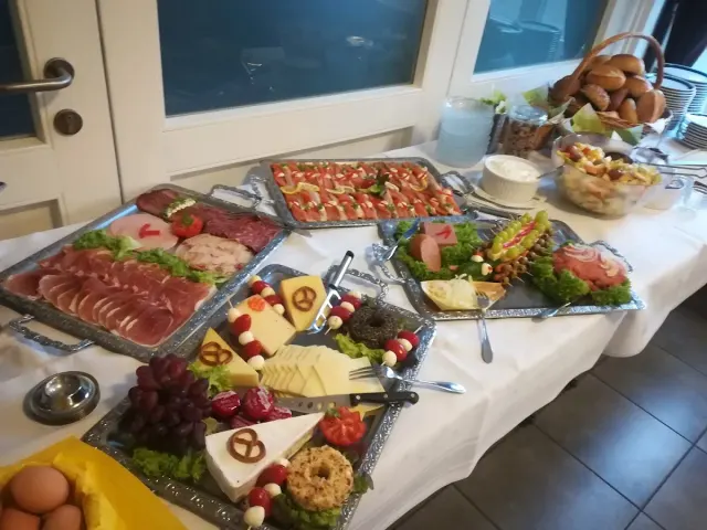 BookNoFees: Restaurace – Erwitte Marx Wirtschaft – Erwitte – Erwitte Marx – ekonomika, foto 2
