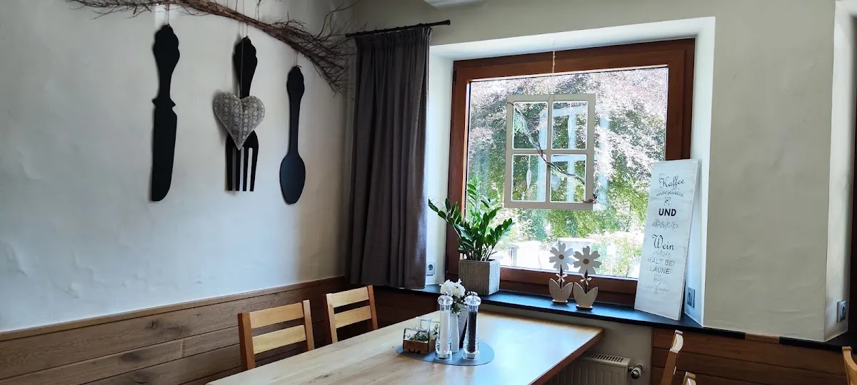 BookNoFees: Restaurace – Gasthof Kaiser – Kirchhundem – Hostinec Kaiser, foto 1
