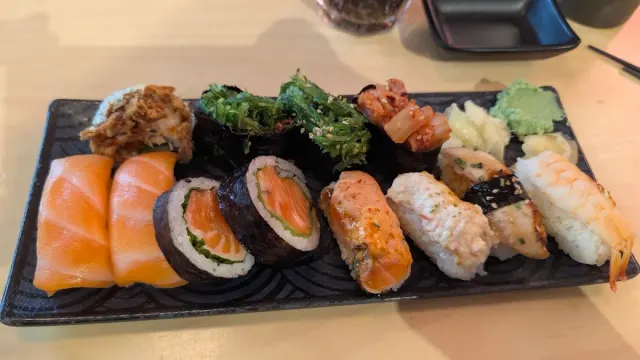 BookNoFees: Restaurace – Hanami Sushi Töölö – Helsinki – Hanami Sushi Töölö, foto 2