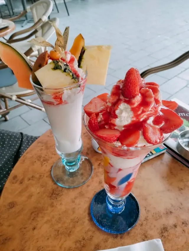 BookNoFees: Restaurace – Eiscafe San Remo – Lünen – Kavárna San Remo, foto 2