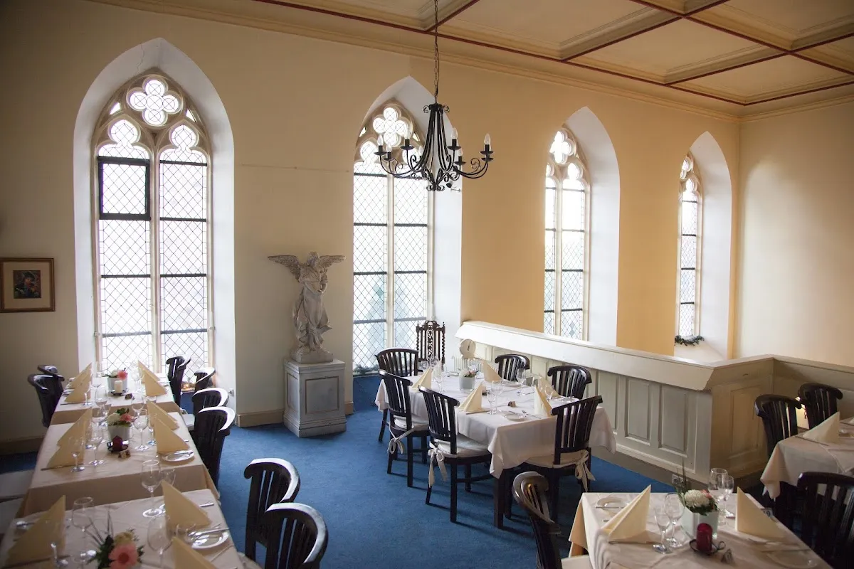 BookNoFees: Restaurace – La Vecchia Chiesa – Werl – Starý kostel, foto 1