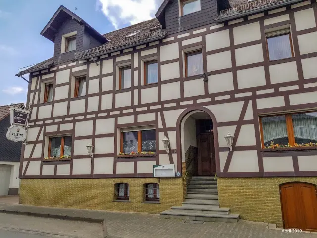 BookNoFees: Gasthof Zum Österntor, Medebach