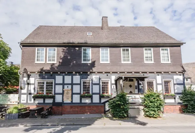 BookNoFees: Restaurace – Landhotel Sauerländer Hof – Eslohe-Wenholthausen – Venkovský hotel Sauerländer Hof, foto 2