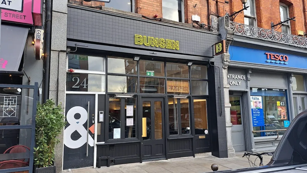 BookNoFees: Občerstvení – Bunsen – Dublin – Bunsen, foto 1