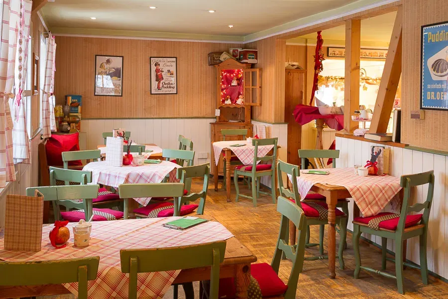 BookNoFees: Pekárna – Café Backes – Schmallenberg – Café Backes, foto 1