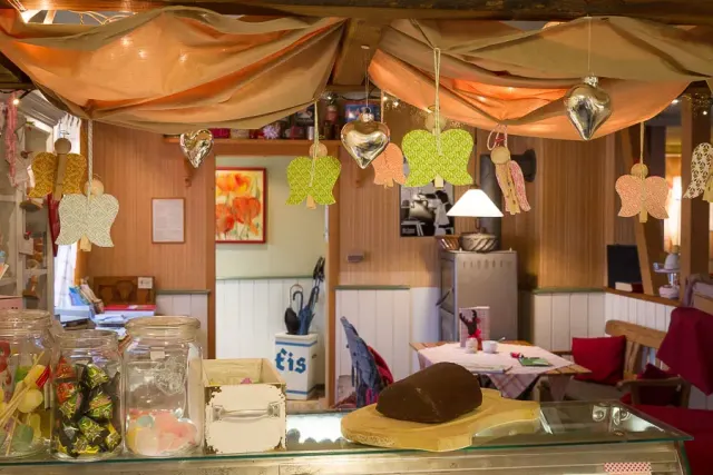 BookNoFees: Pekárna – Café Backes – Schmallenberg – Café Backes, foto 3