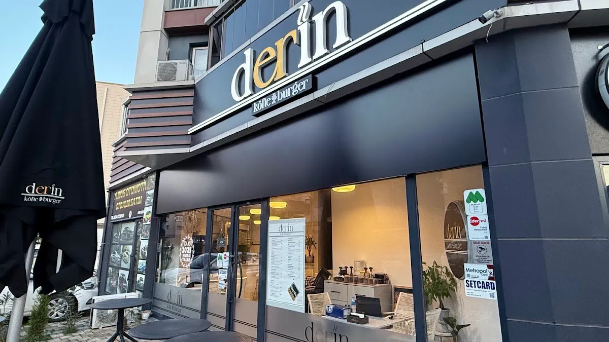 BookNoFees: Restaurace – Derin Köfte&Burger – Istanbul – Derin Köfte & Burger, foto 1