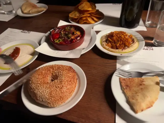BookNoFees: Restaurace – Agora – London – Teď, foto 3