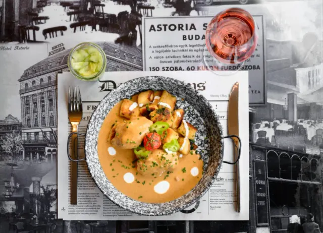 BookNoFees: Restaurace – Café Astoria – Budapest – Kavárna Astoria, foto 3