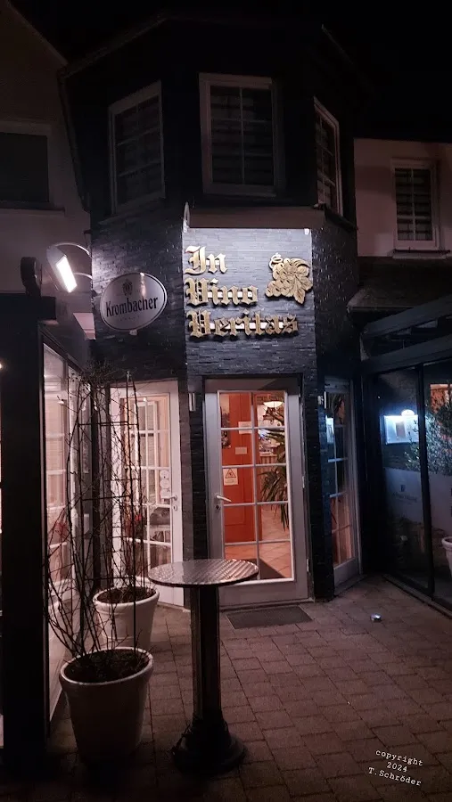 BookNoFees: Restaurace – In Vino Veritas – Finnentrop – Ve víně je pravda, foto 1