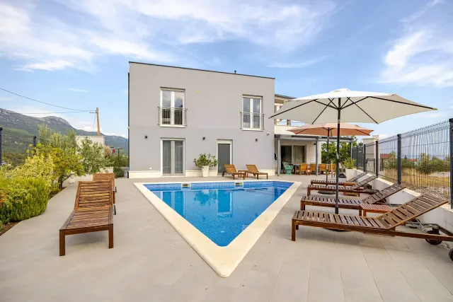 BookNoFees: Villa Mila Kastela – Apartmán – Kaštel Novi