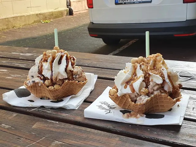 BookNoFees: Restaurace – Kuhbar Eilpe – Hagen – Hospodě Kuhbar v Eilpe, foto 2