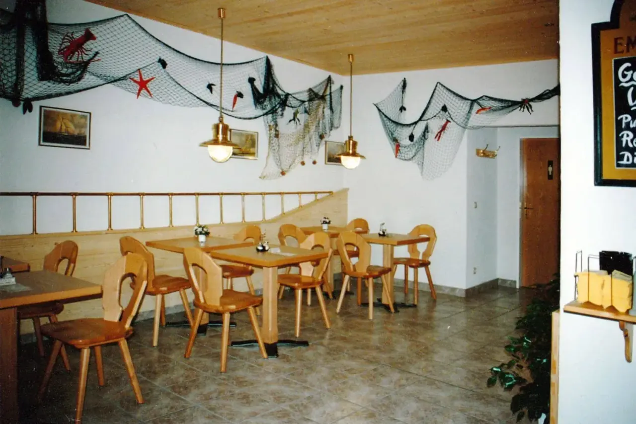 BookNoFees: Restaurace – Fischrestaurant Hansekogge – Attendorn – Rybí restaurace Hansekogge, foto 1