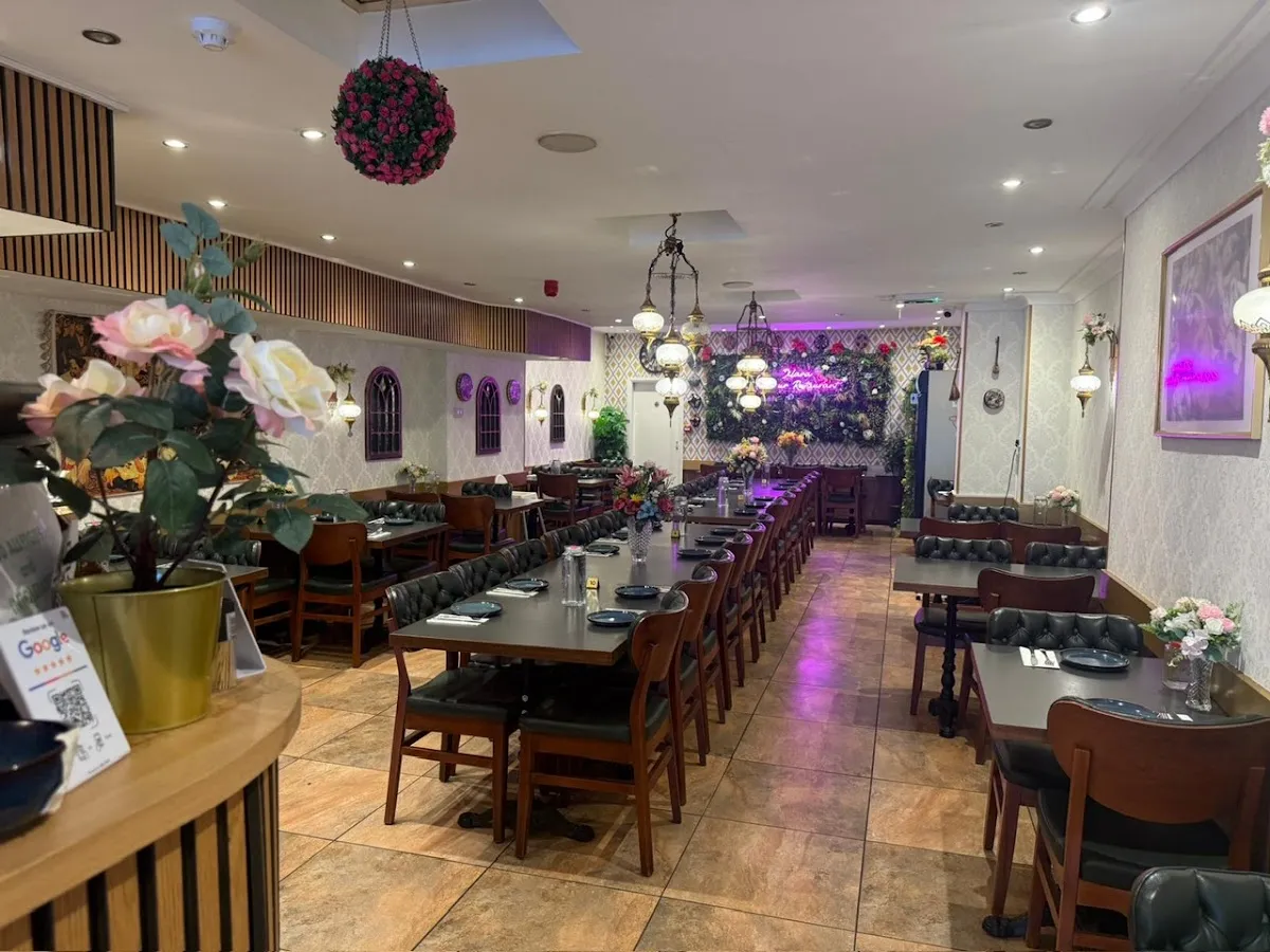 BookNoFees: Restaurace – Dilara Uyghur Restaurant – London – Restaurace Dilara Uyghur, foto 1