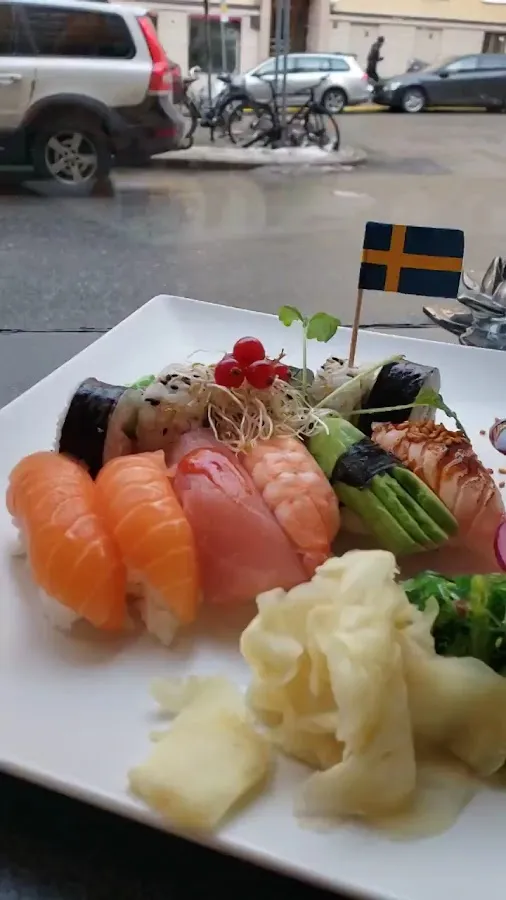 BookNoFees: Restaurace – Amai Sushi – Stockholm – Miluju sushi, foto 3