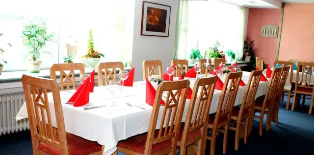 BookNoFees: Restaurace – Haus Padberg – Balve – Haus Padberg, foto 3