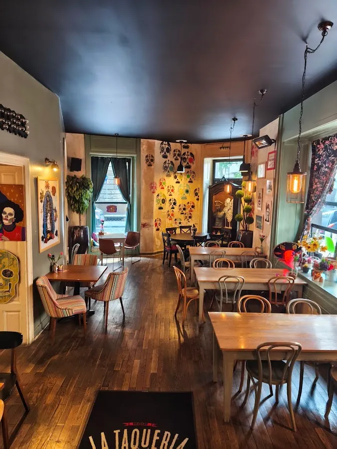 BookNoFees: Restaurace – La Taqueria – Belgrade – Taqueria, foto 1
