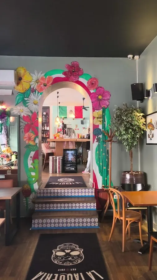 BookNoFees: Restaurace – La Taqueria – Belgrade – Taqueria, foto 3